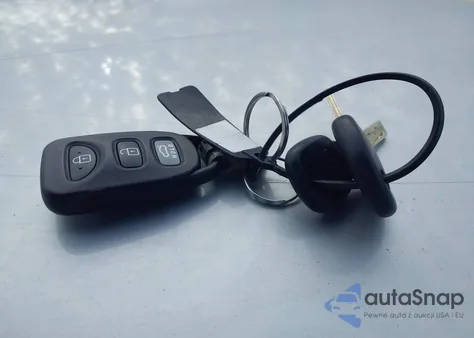 2013 Hyundai Sonata Gls z USA, uszkodzony, nr VIN 5NPEB4AC4DH520016